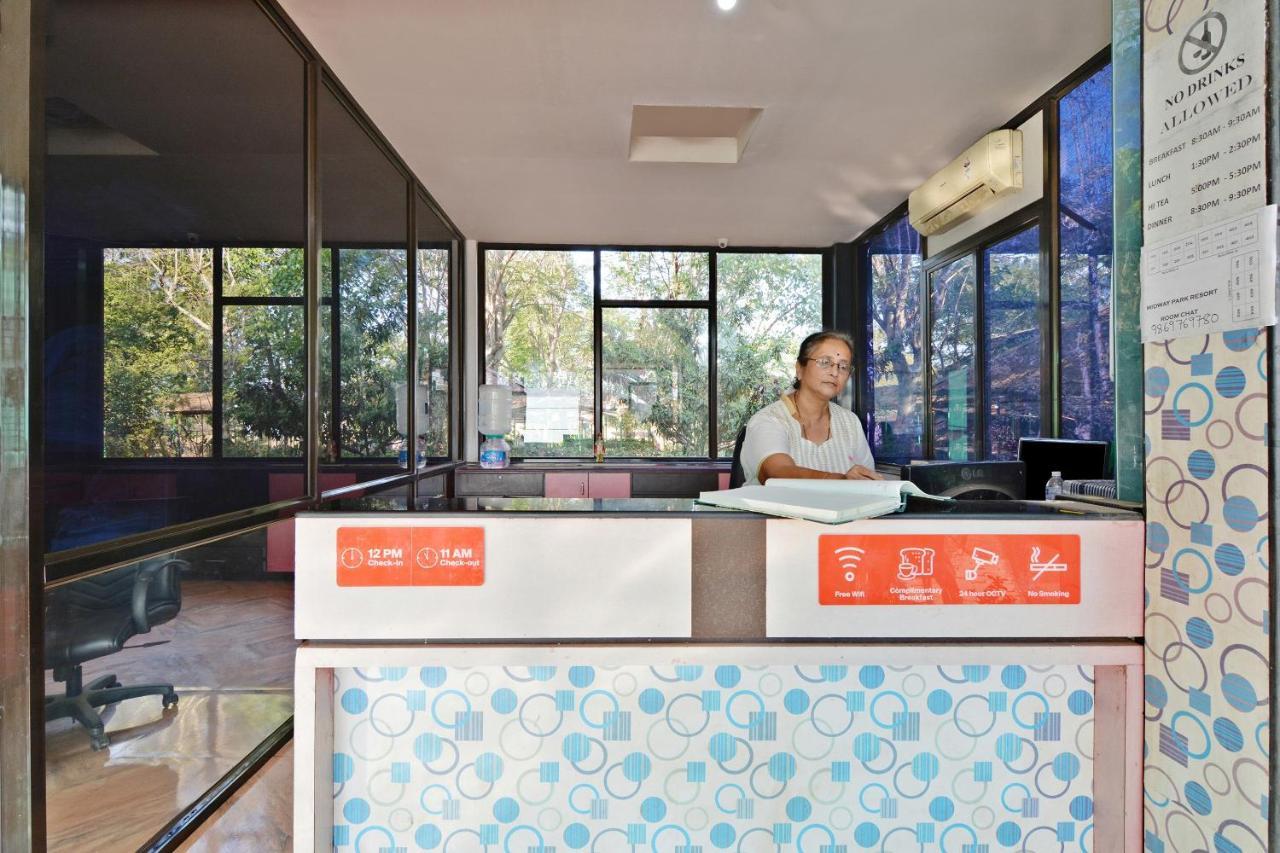 Oyo Midway Park Resort Atgaon Zewnętrze zdjęcie